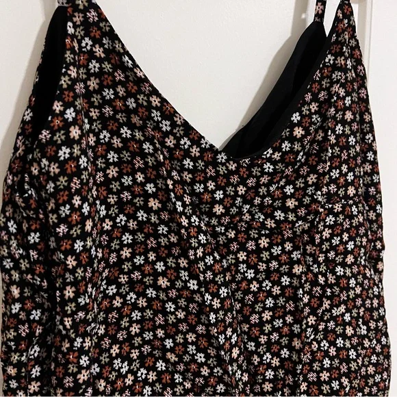 Madewell Floral Tank with Buttons - Picture 5 of 5